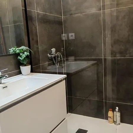 Lagune Piscine Apartament *